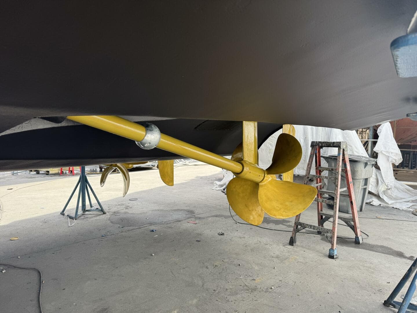 2005 Neptunus Enclosed Skylounge — photo 76