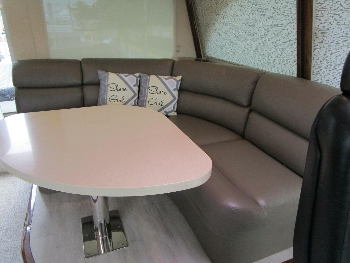 2005 Neptunus Enclosed Skylounge — photo 23