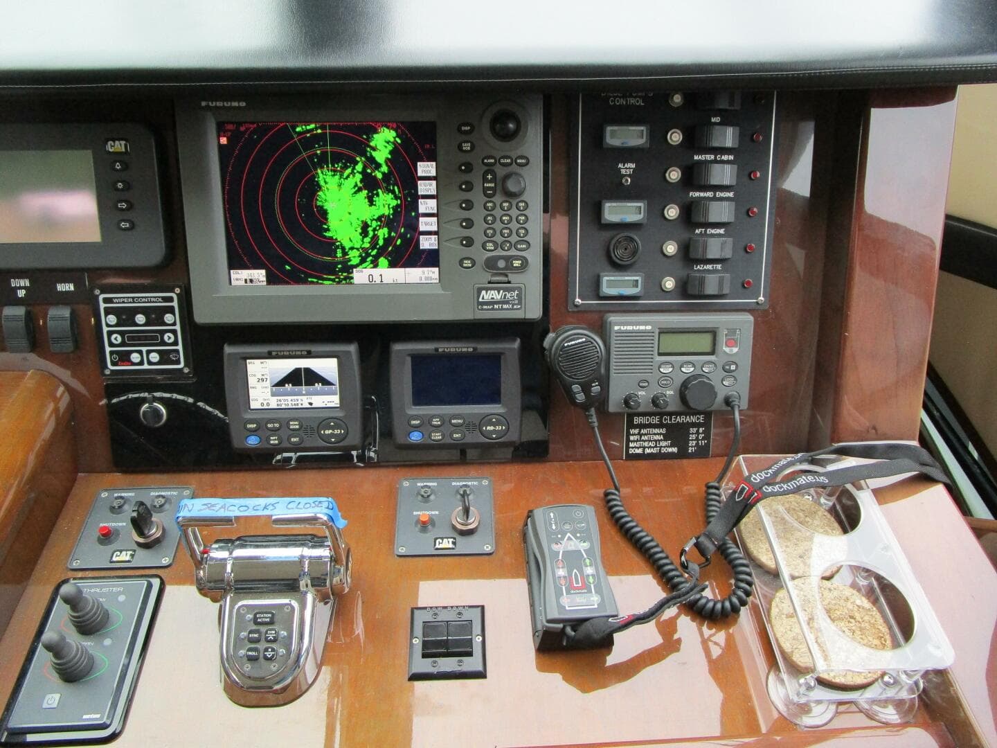 2005 Neptunus Enclosed Skylounge — photo 21