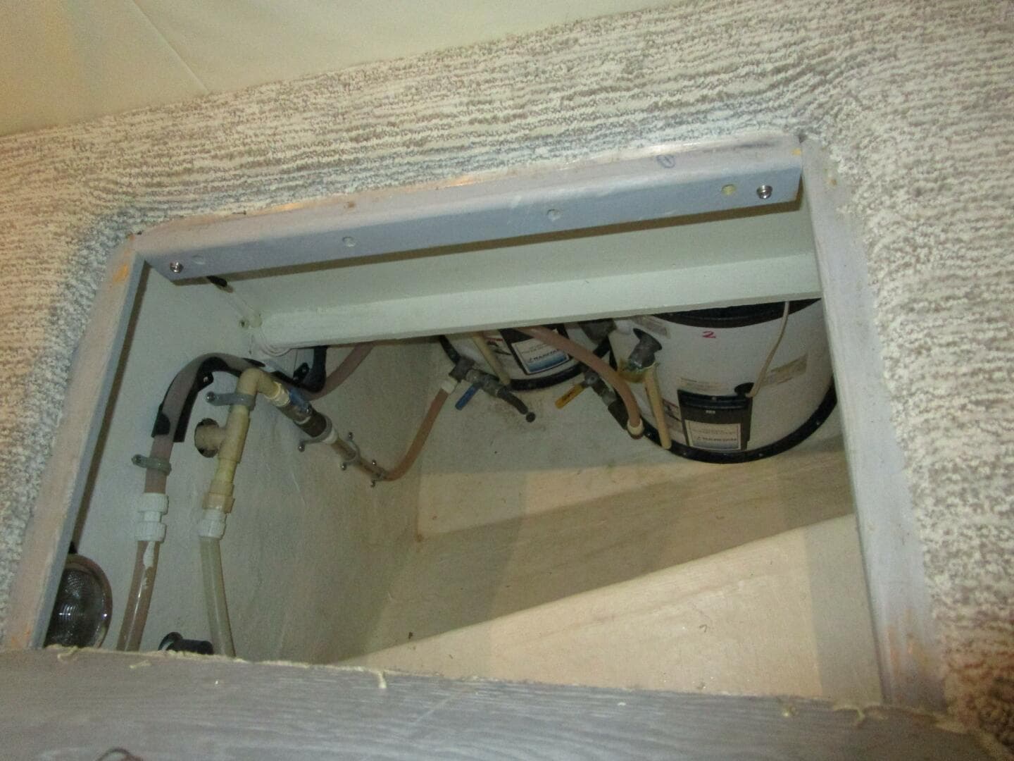 2005 Neptunus Enclosed Skylounge — photo 42