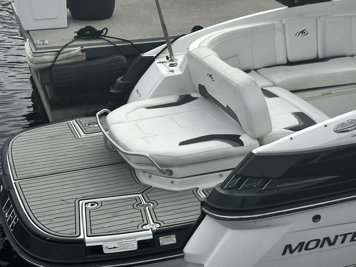 2015 Monterey 264 FS — photo 16