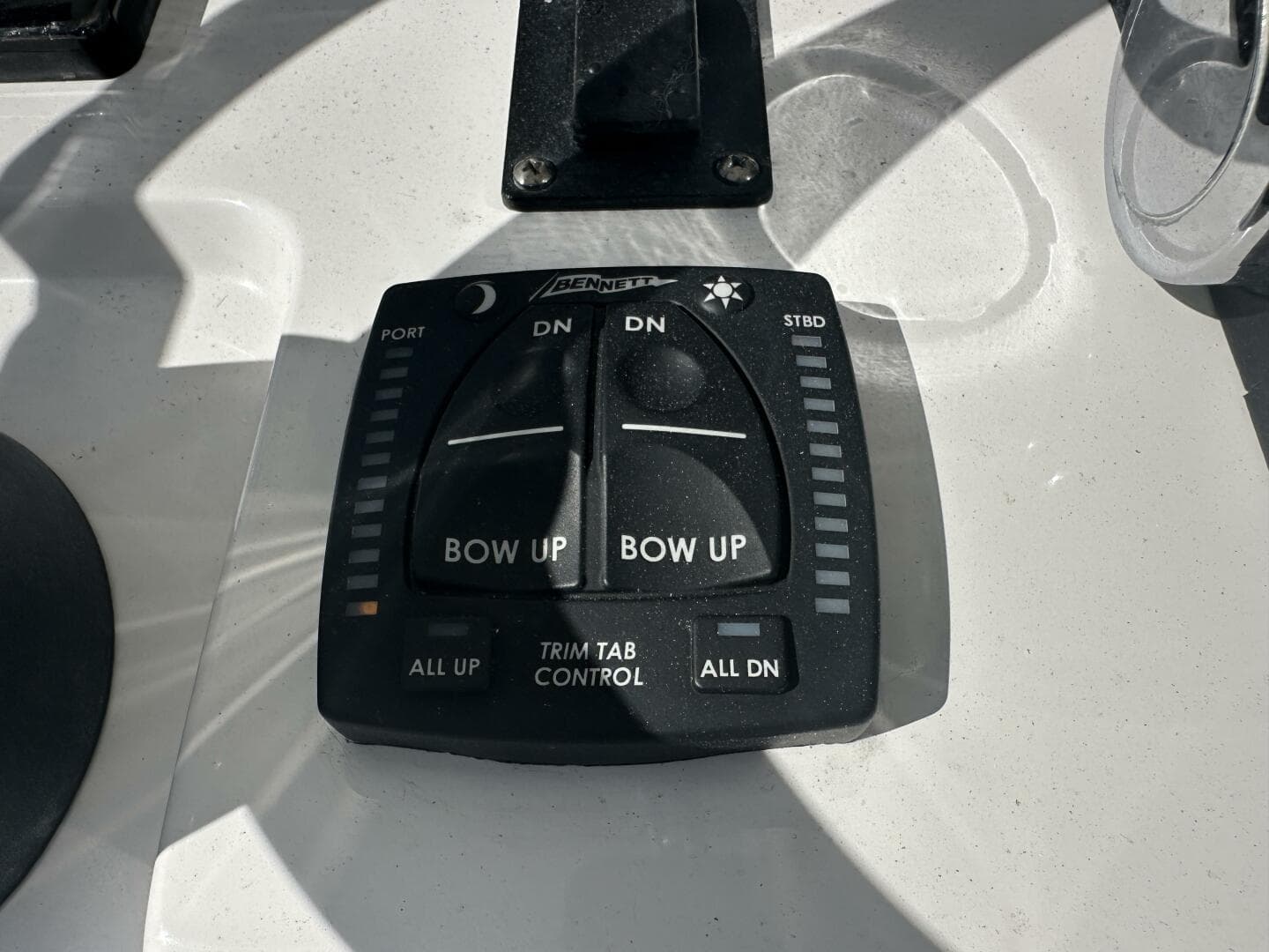 2015 Intrepid 327 Cuddy — photo 12