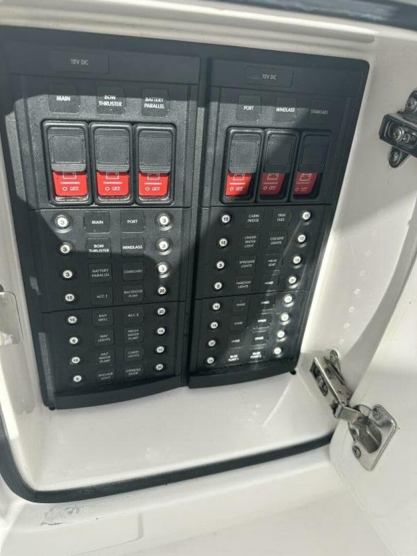 2015 Intrepid 327 Cuddy — photo 16