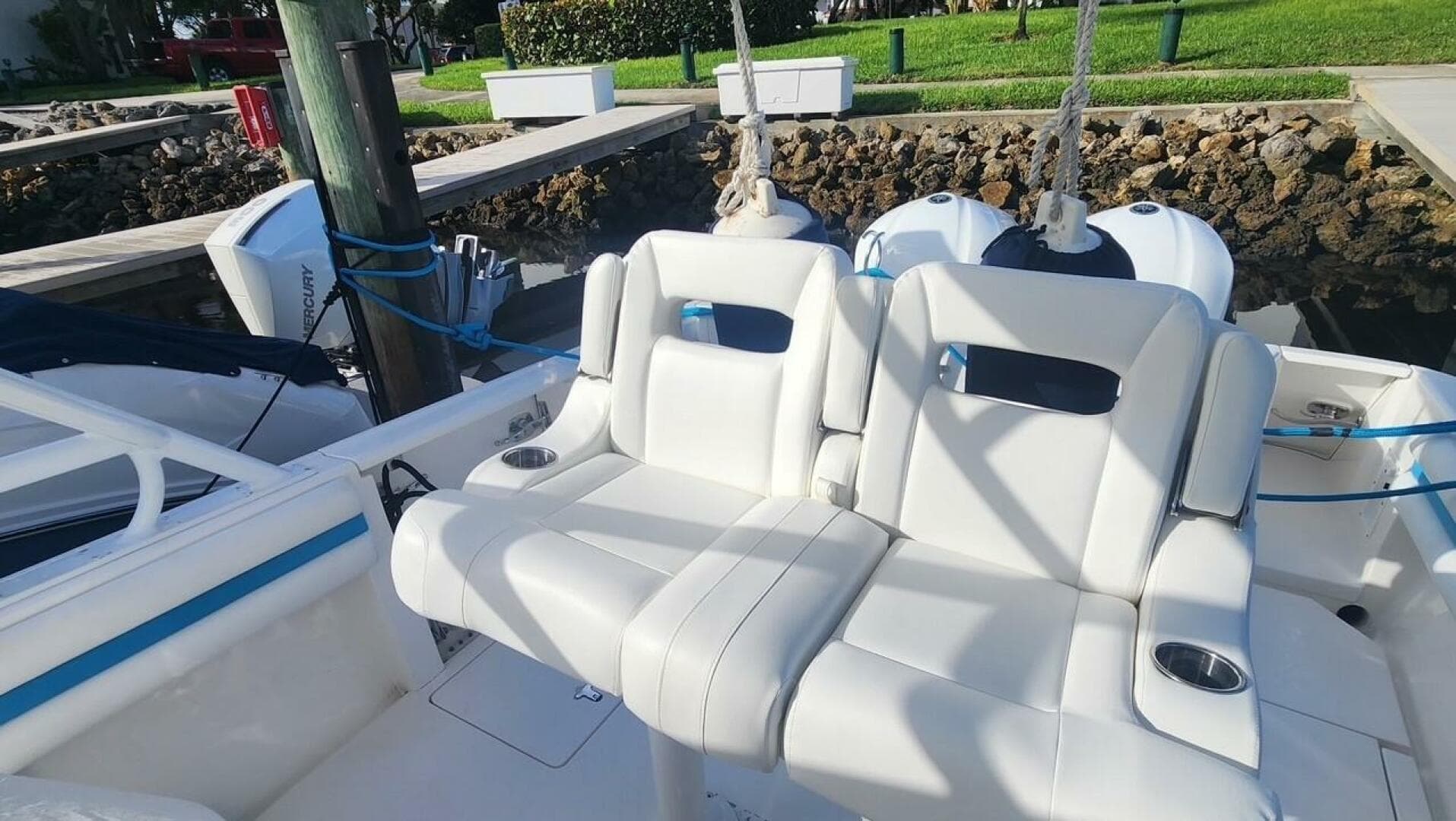 2015 Intrepid 327 Cuddy — photo 7