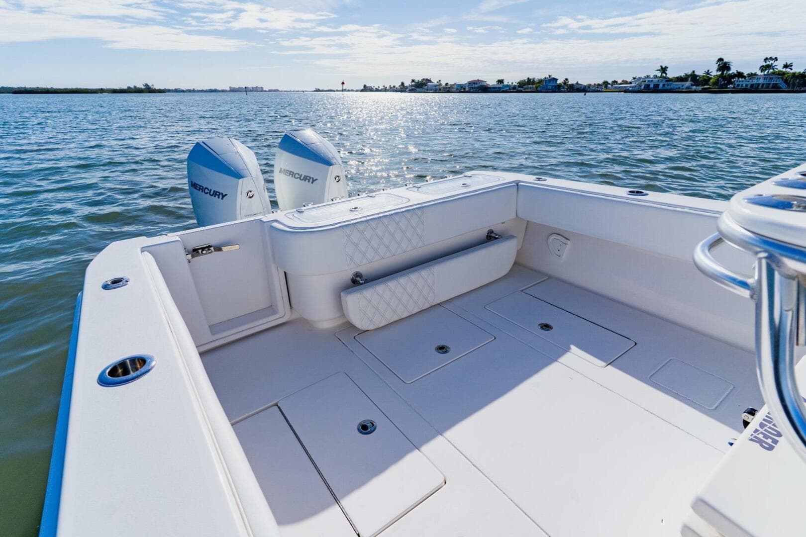 2015 Contender ST — photo 26