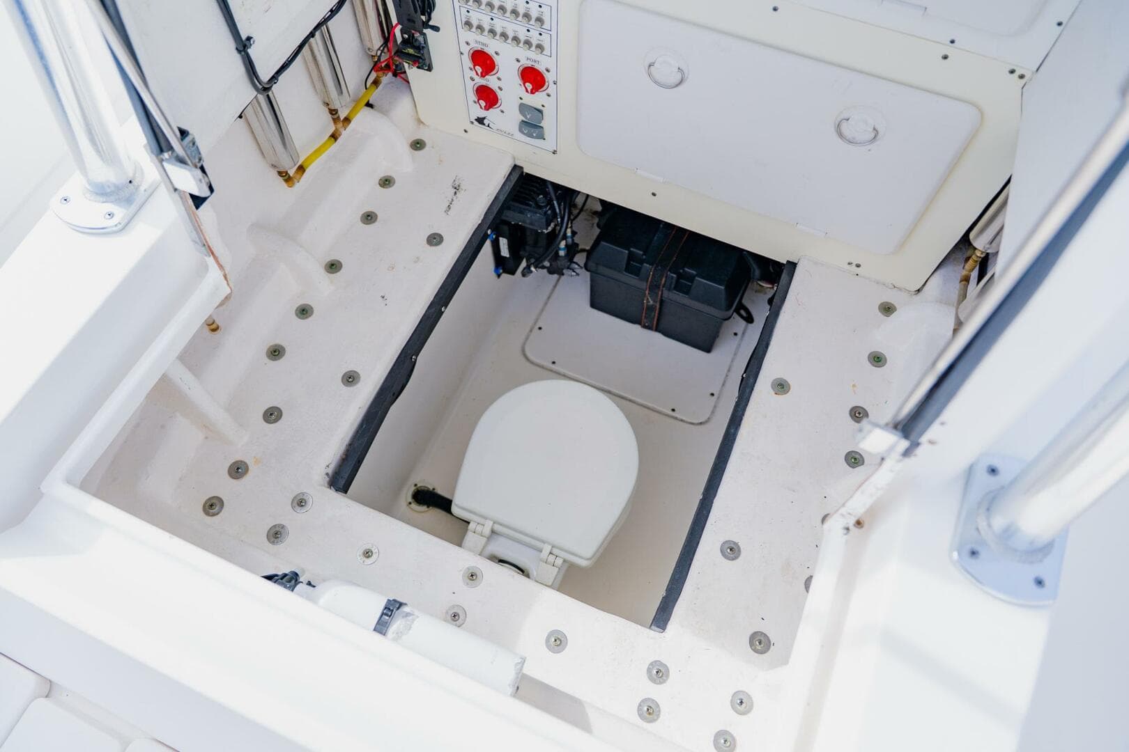 2015 Contender ST — photo 43