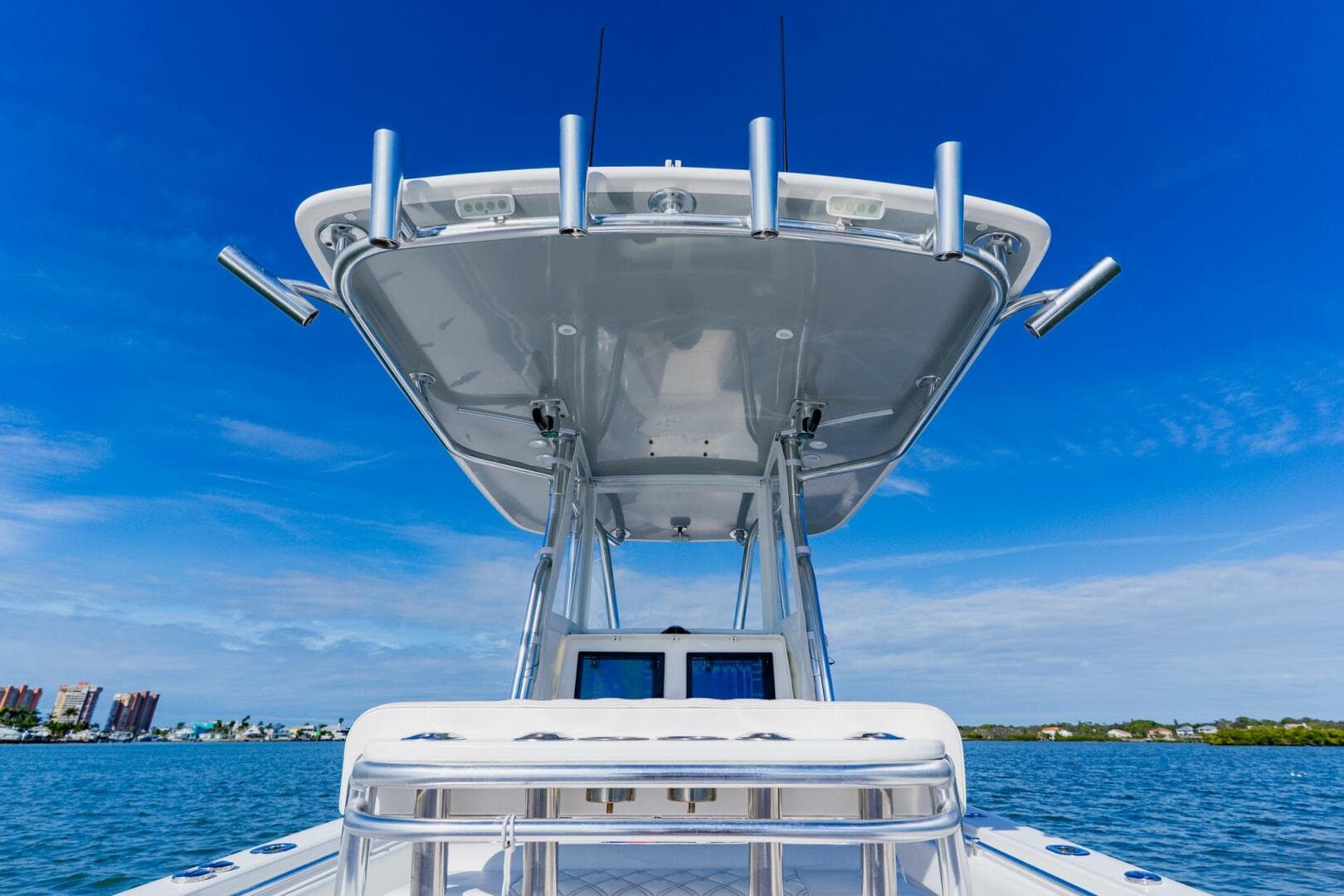 2015 Contender ST — photo 23