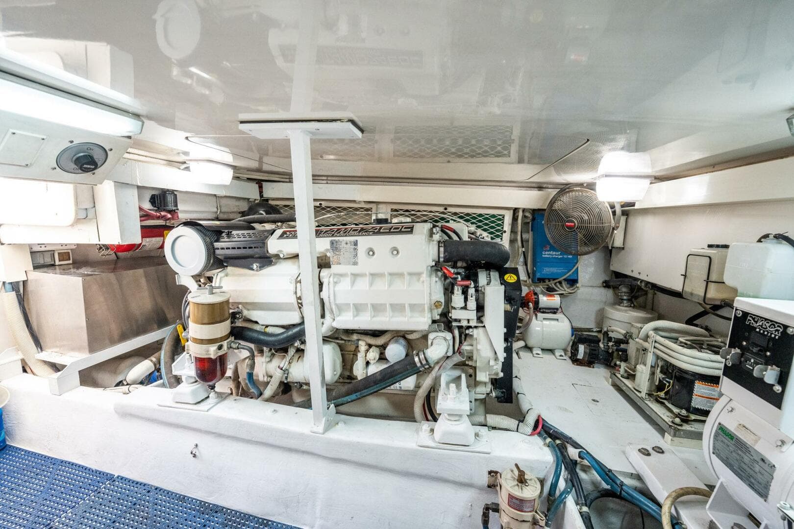 2001 Post 42 Convertible — photo 73