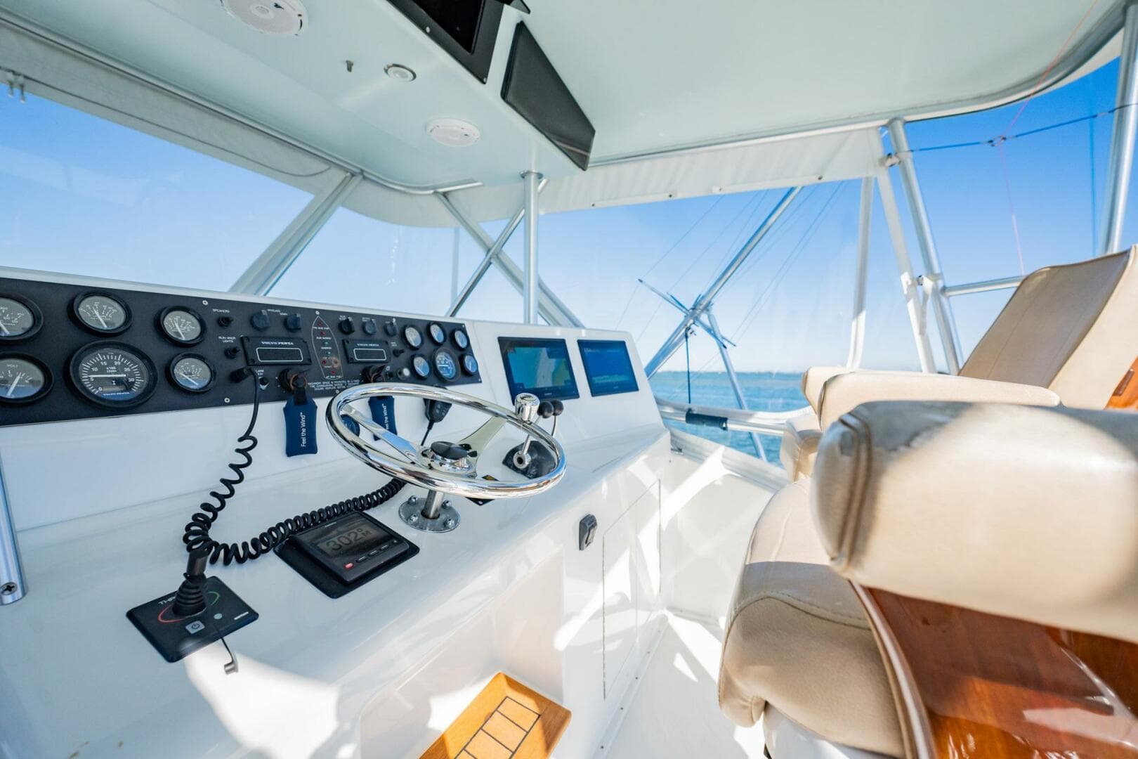 2001 Post 42 Convertible — photo 48