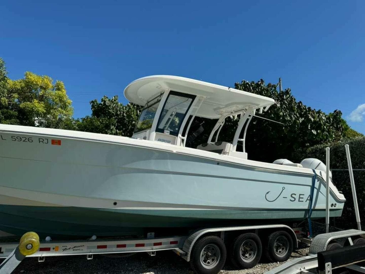 2017 Robalo R302 — photo 4