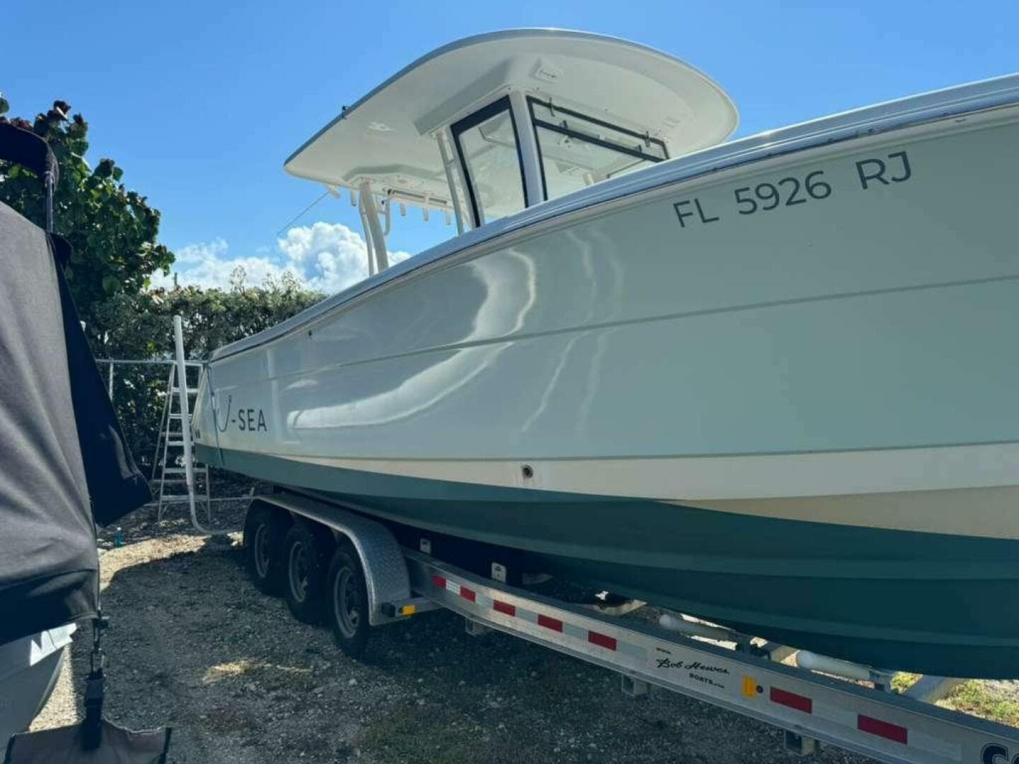 2017 Robalo R302 — photo 5