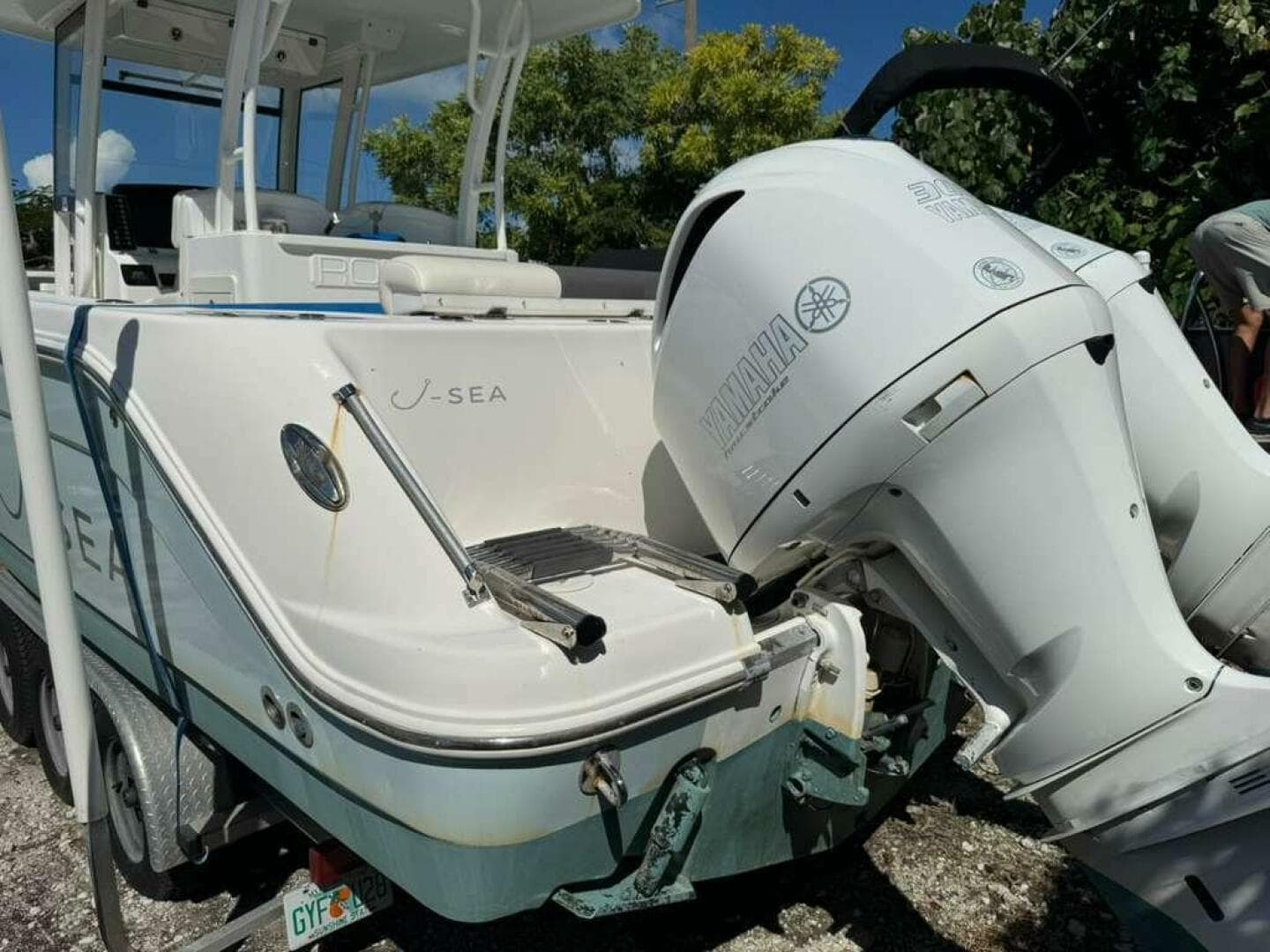 2017 Robalo R302 — photo 6