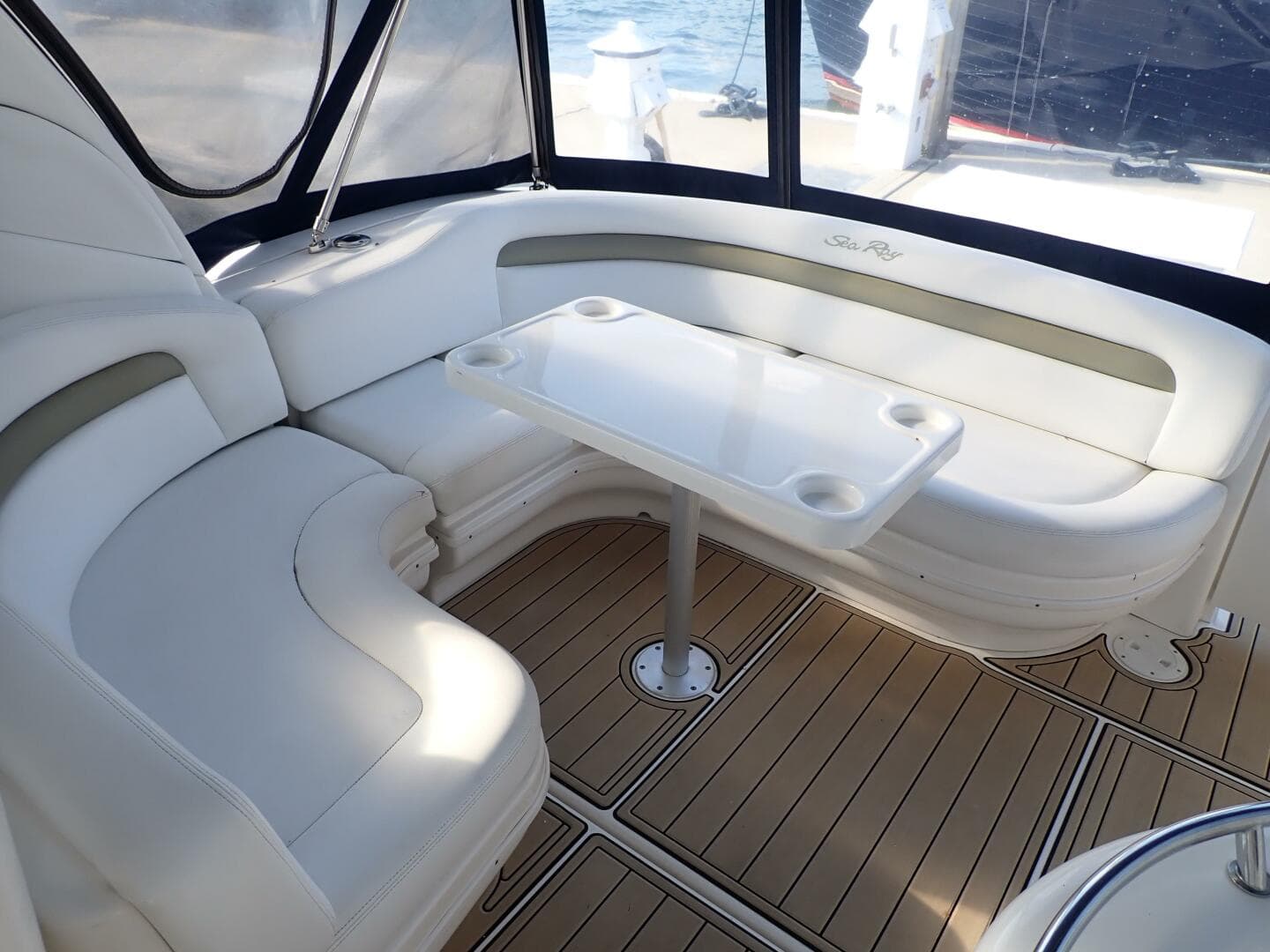 2006 Sea Ray 340 Sundancer — photo 2