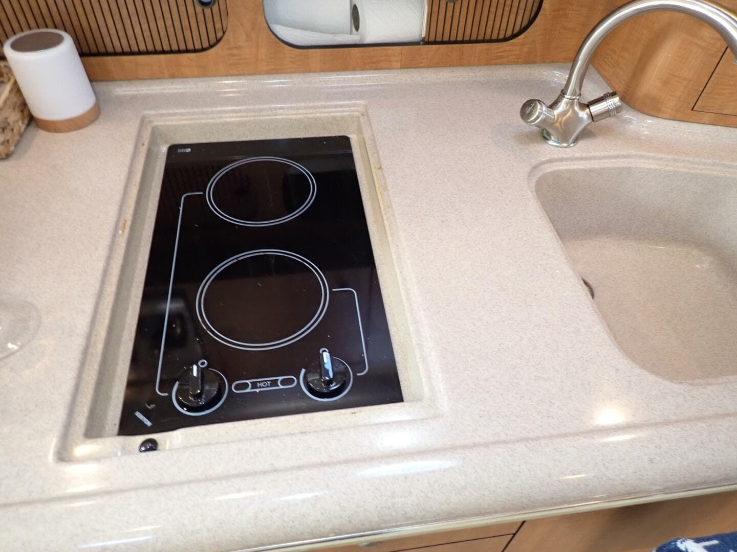 2006 Sea Ray 340 Sundancer — photo 21