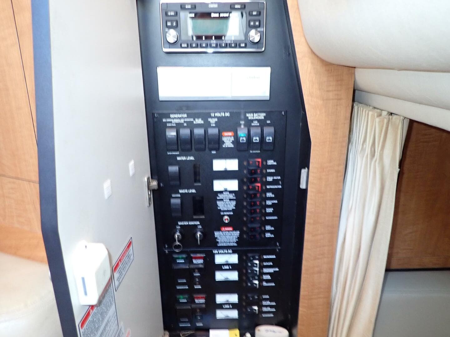 2006 Sea Ray 340 Sundancer — photo 28