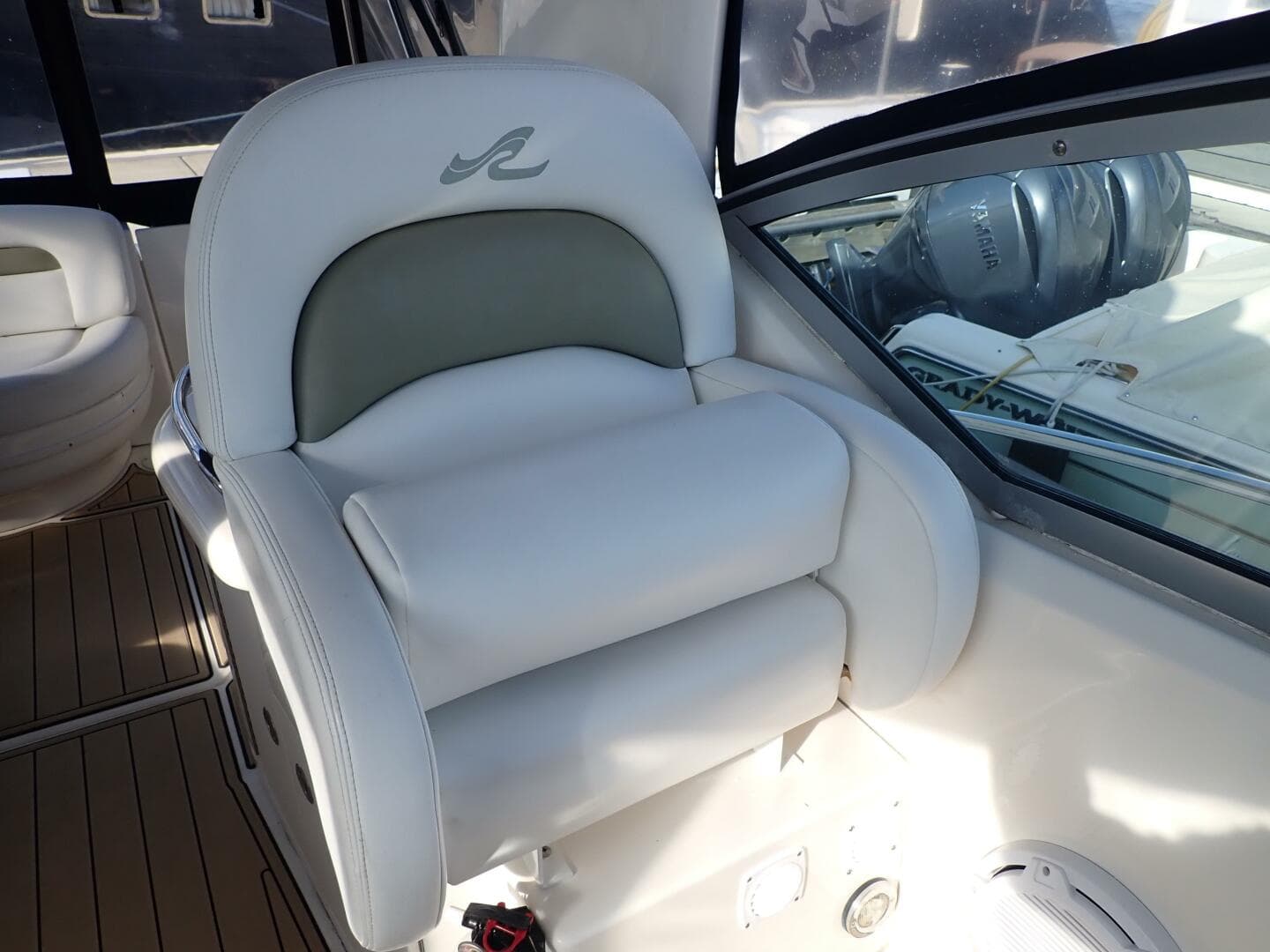 2006 Sea Ray 340 Sundancer — photo 9