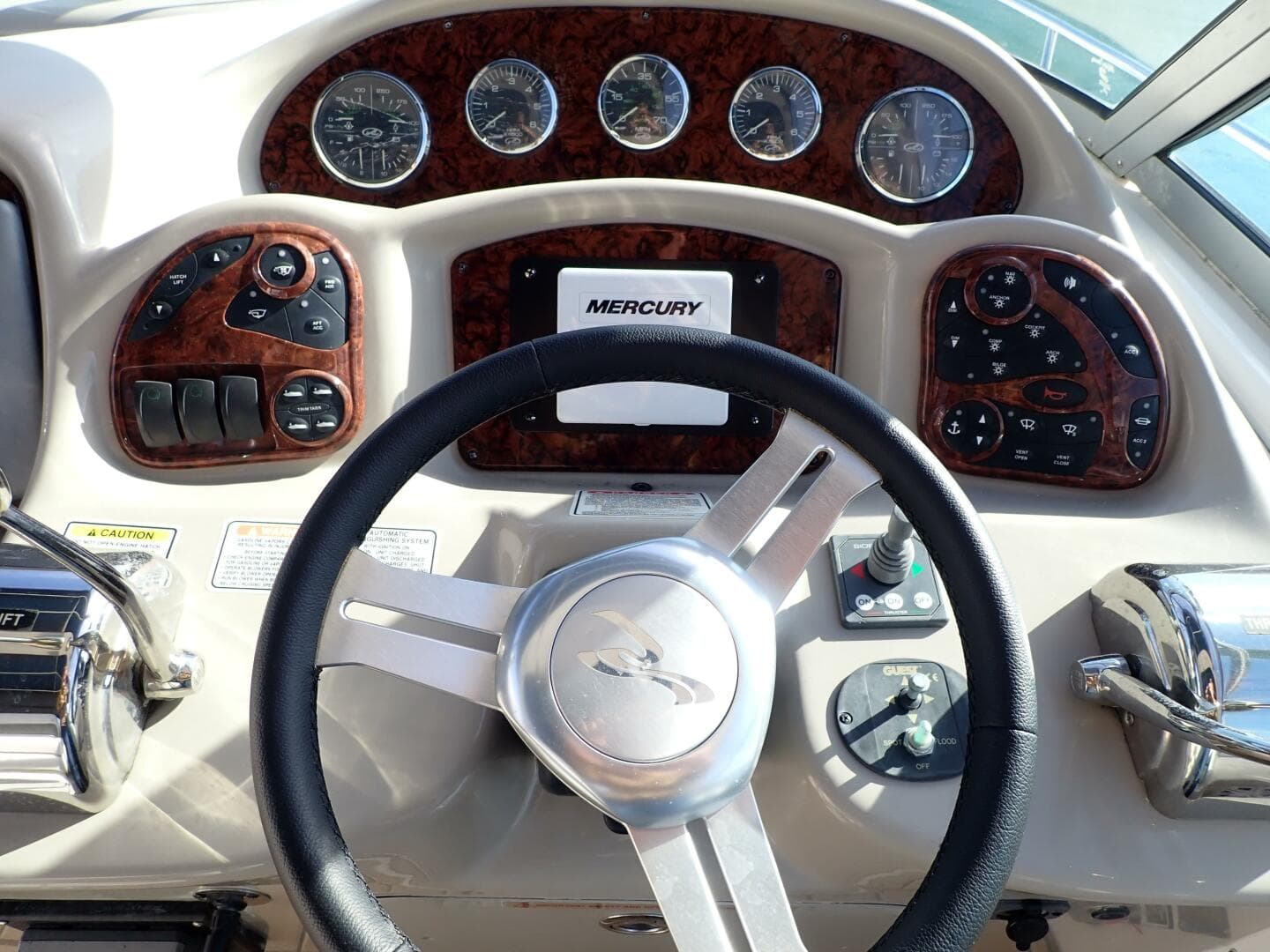 2006 Sea Ray 340 Sundancer — photo 13