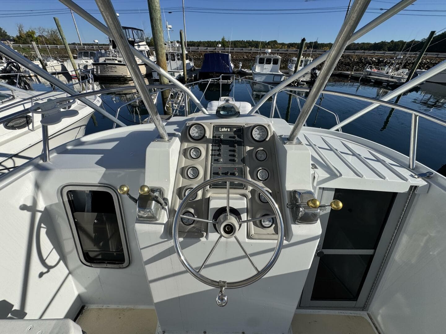 1986 Luhrs — photo 12