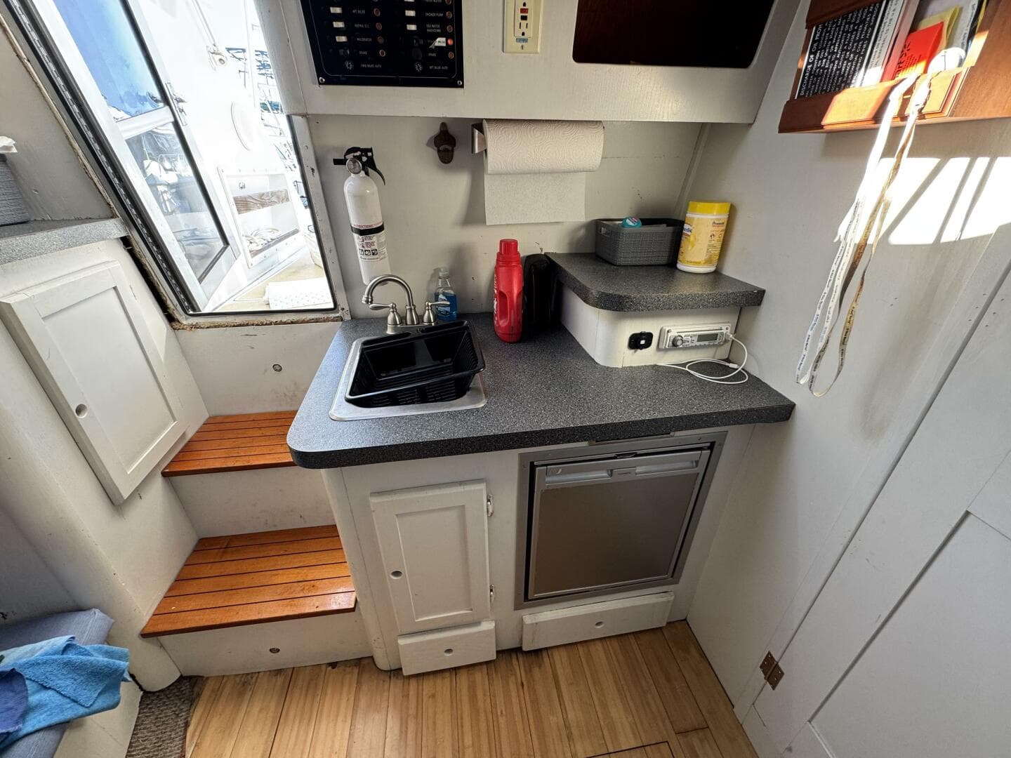 1986 Luhrs — photo 22