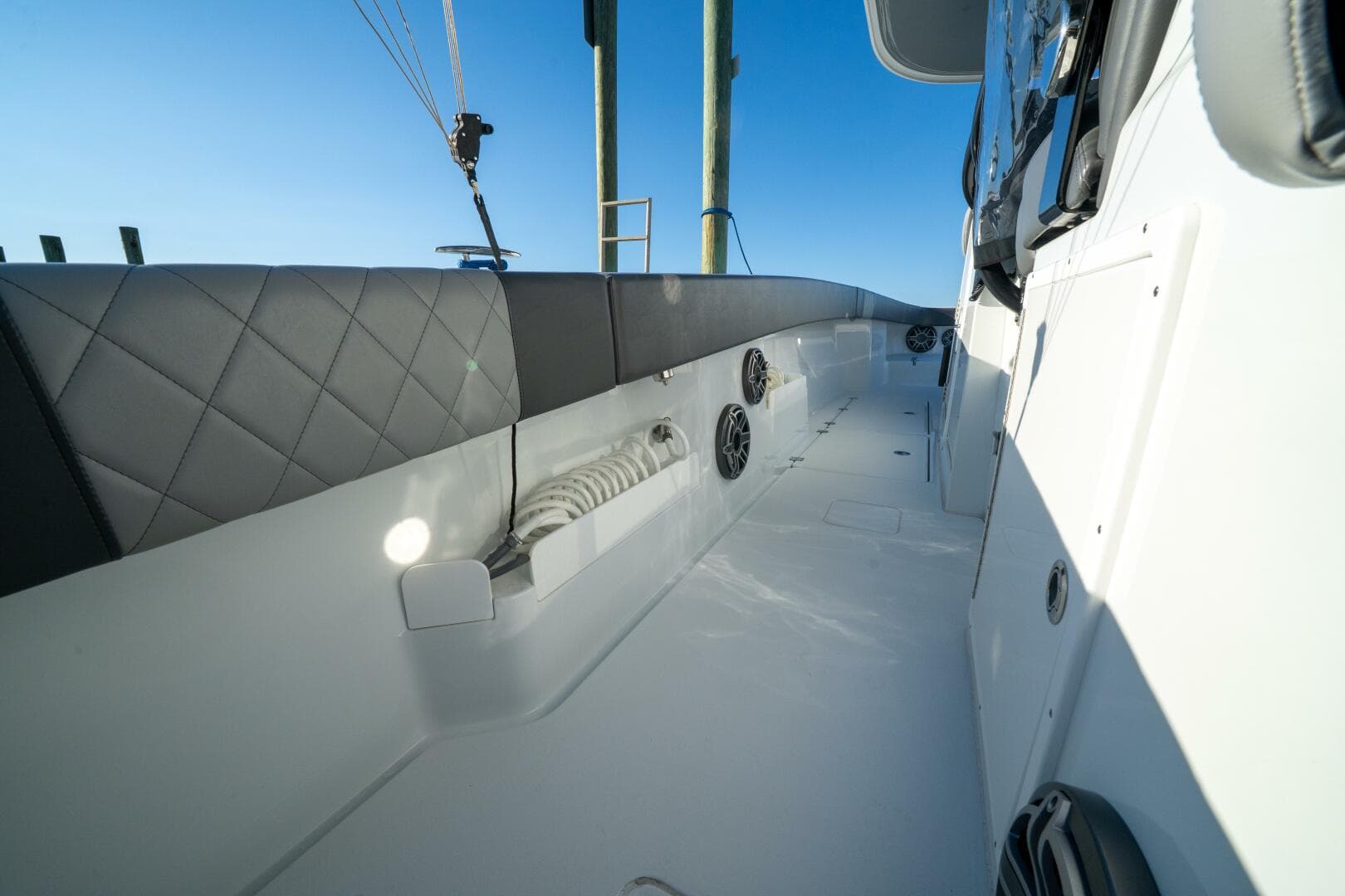 2024 Freeman 38 — photo 30