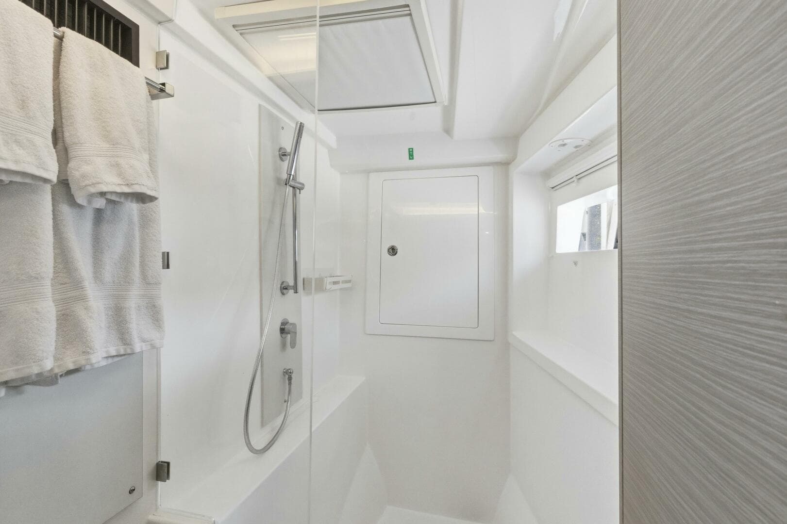 2023 Leopard 46 Pc — photo 53