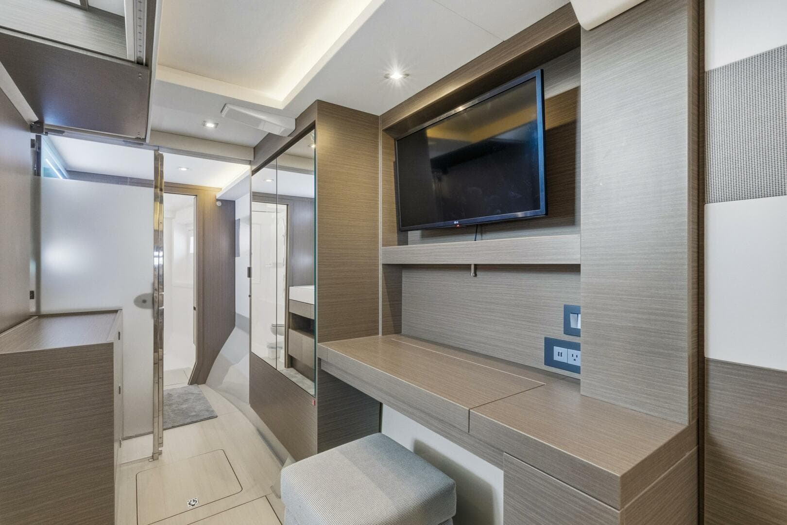 2023 Leopard 46 Pc — photo 55