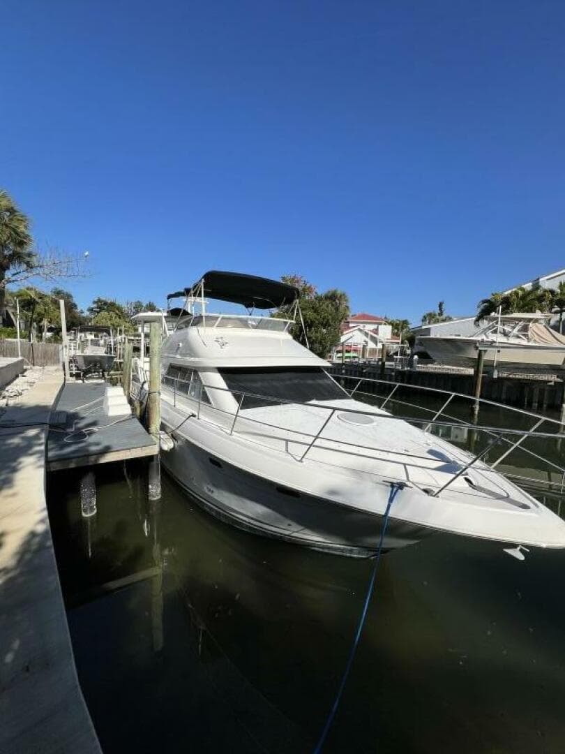 2004 Cruisers Yachts — photo 4