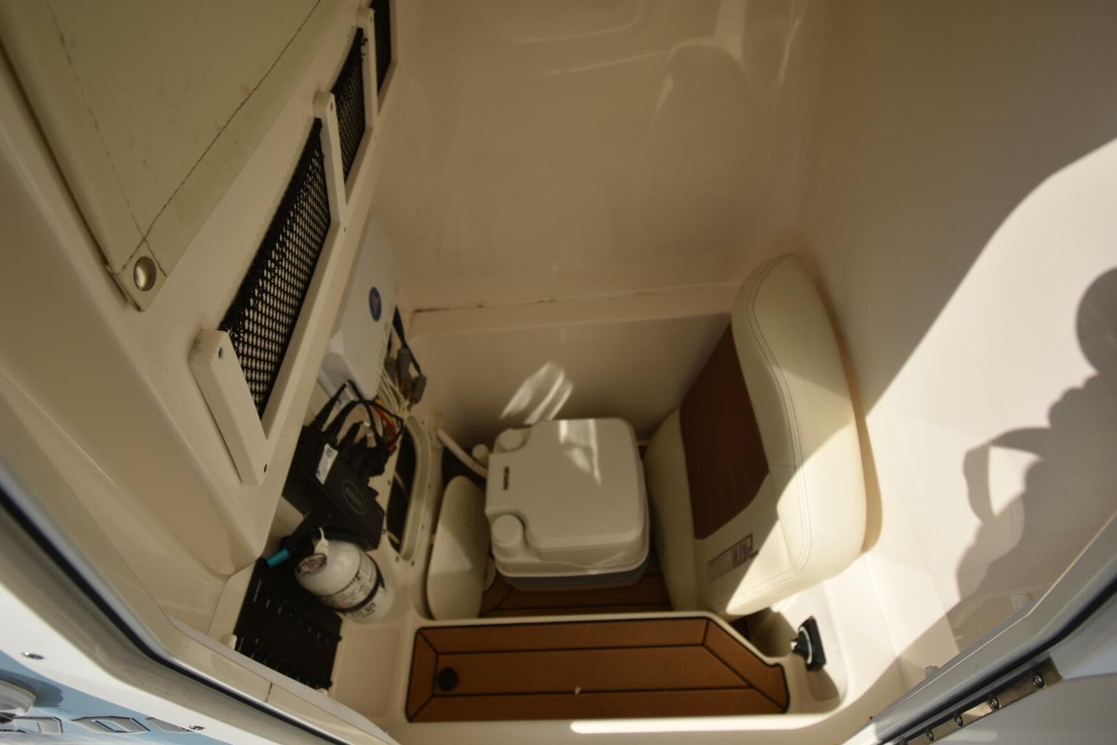 2023 Pathfinder 2700 Open — photo 31