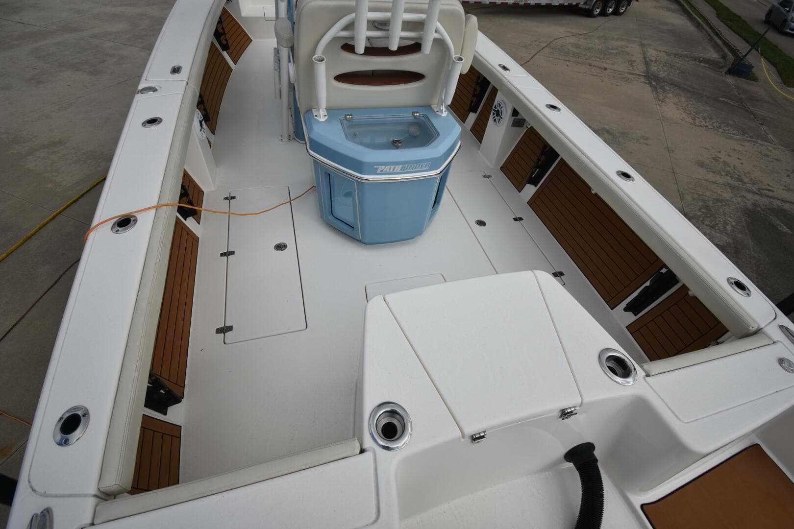 2023 Pathfinder 2700 Open — photo 12