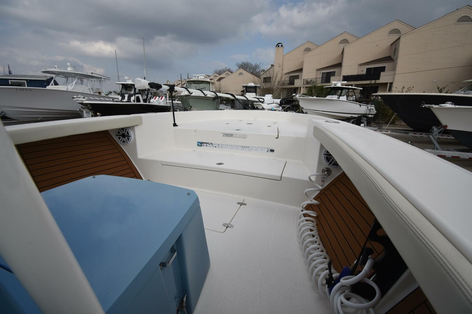 2023 Pathfinder 2700 Open — photo 27