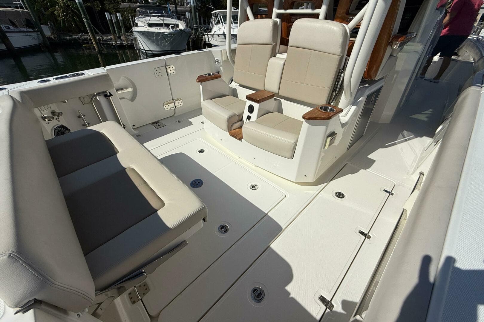 2023 Boston Whaler 360 Outrage — photo 21