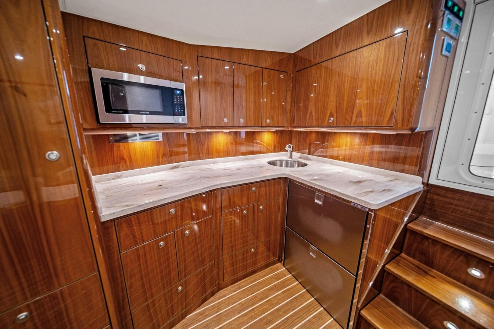 2021 Viking 46 Billfish — photo 56