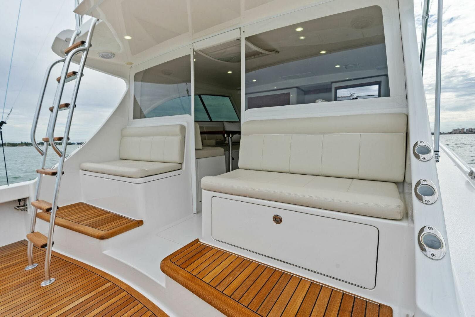 2021 Viking 46 Billfish — photo 46