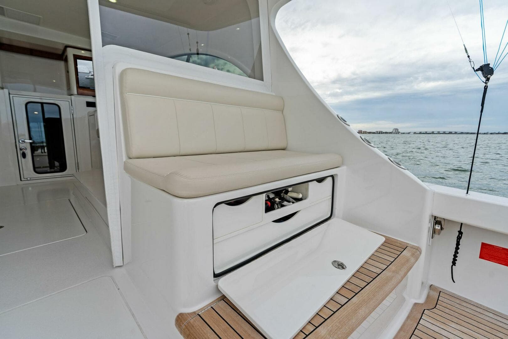 2021 Viking 46 Billfish — photo 19