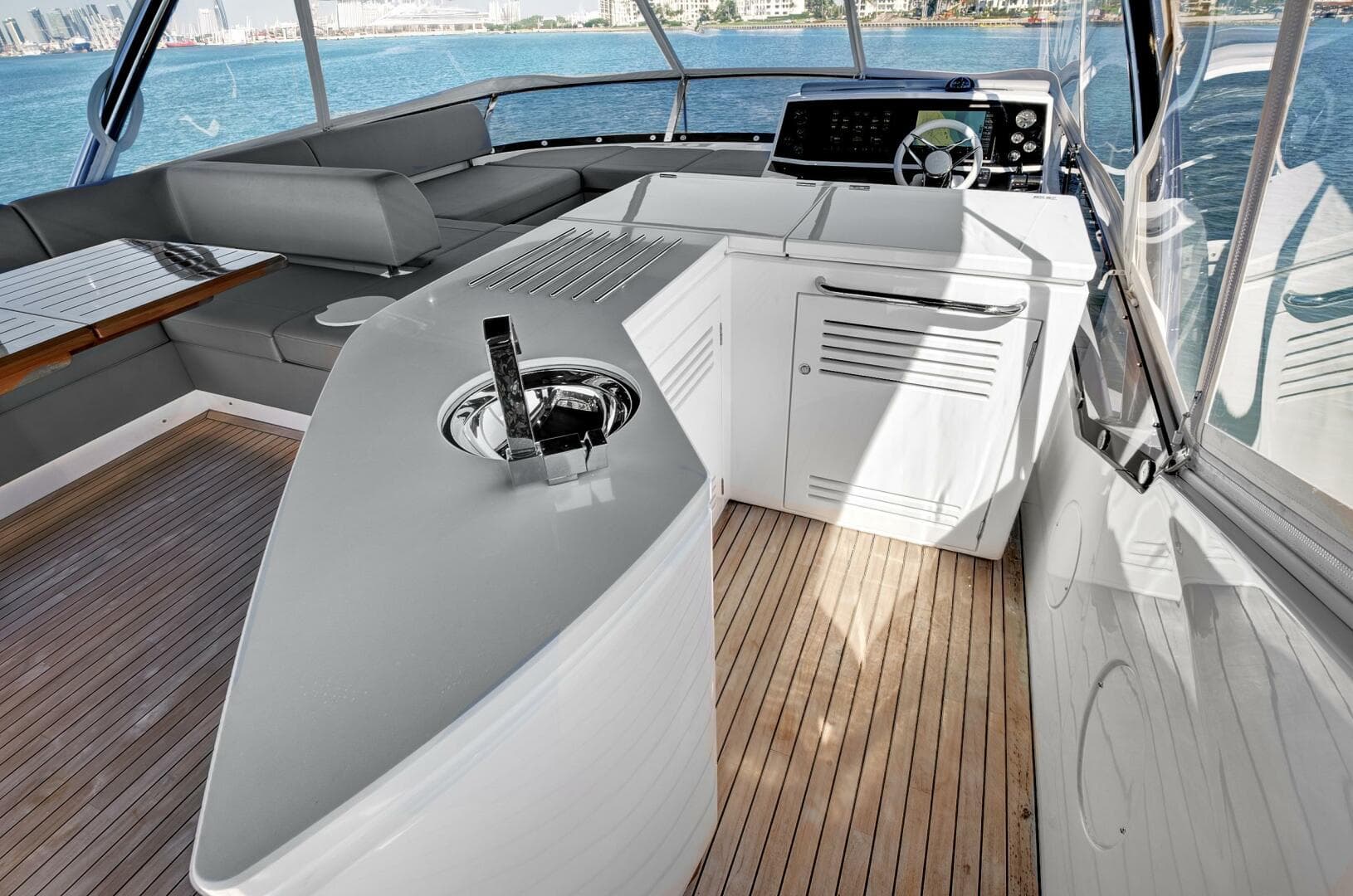 2024 Sunseeker 76 Yacht — photo 16