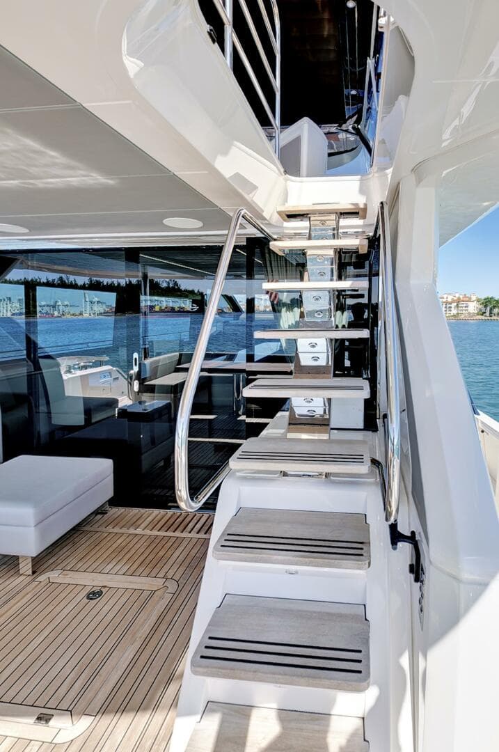 2024 Sunseeker 76 Yacht — photo 14