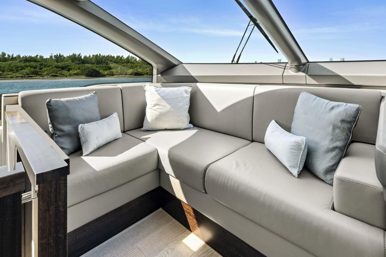 2024 Sunseeker 76 Yacht — photo 78
