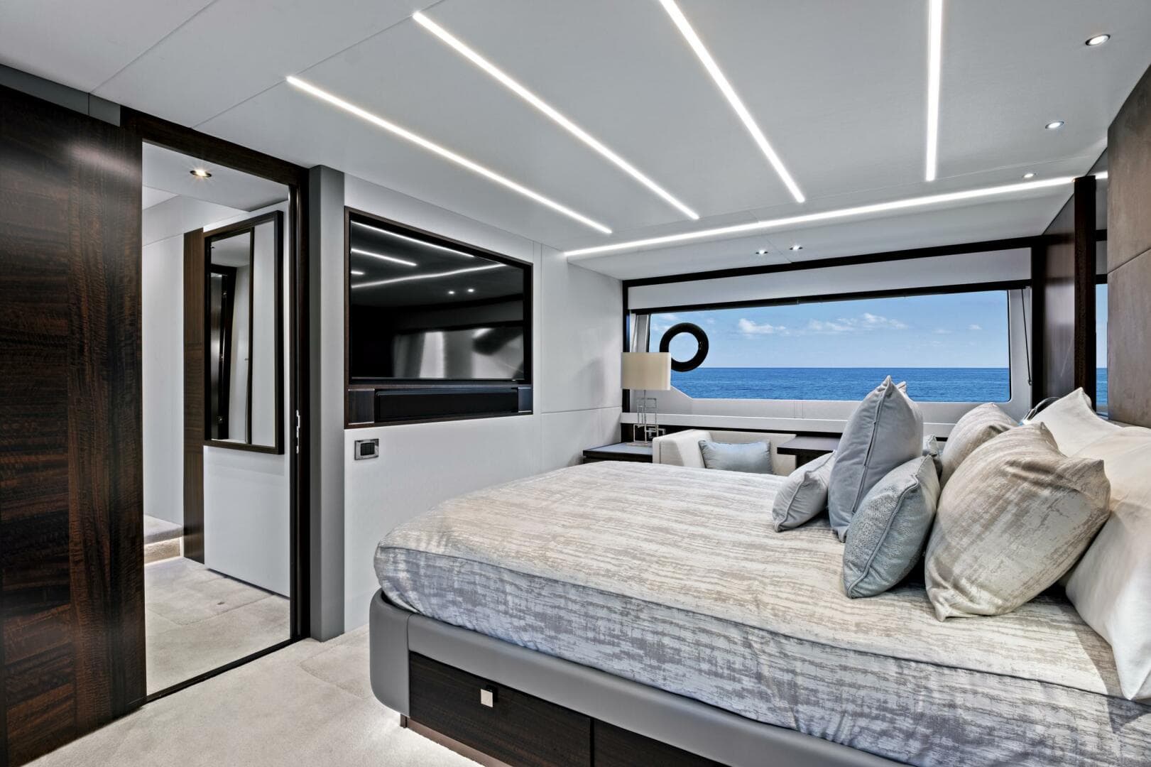 2024 Sunseeker 76 Yacht — photo 53