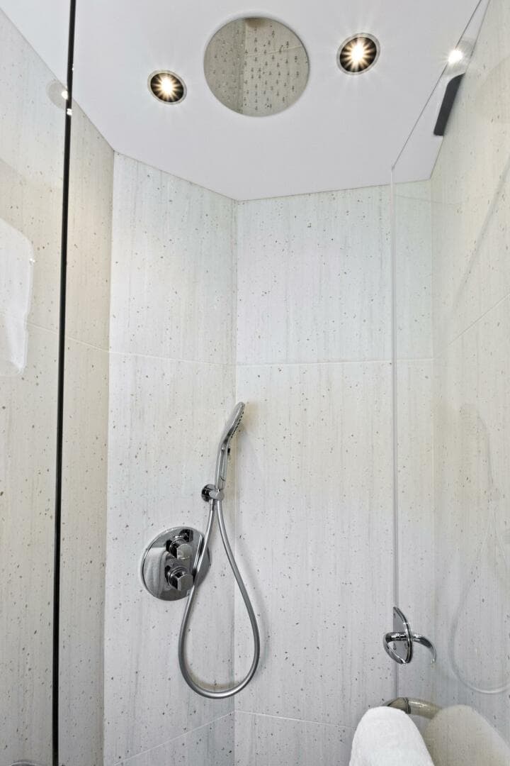 2024 Sunseeker 76 Yacht — photo 84