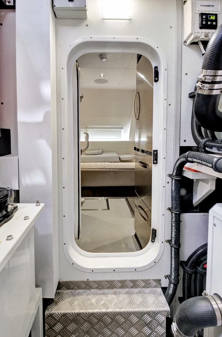 2024 Sunseeker 76 Yacht — photo 40