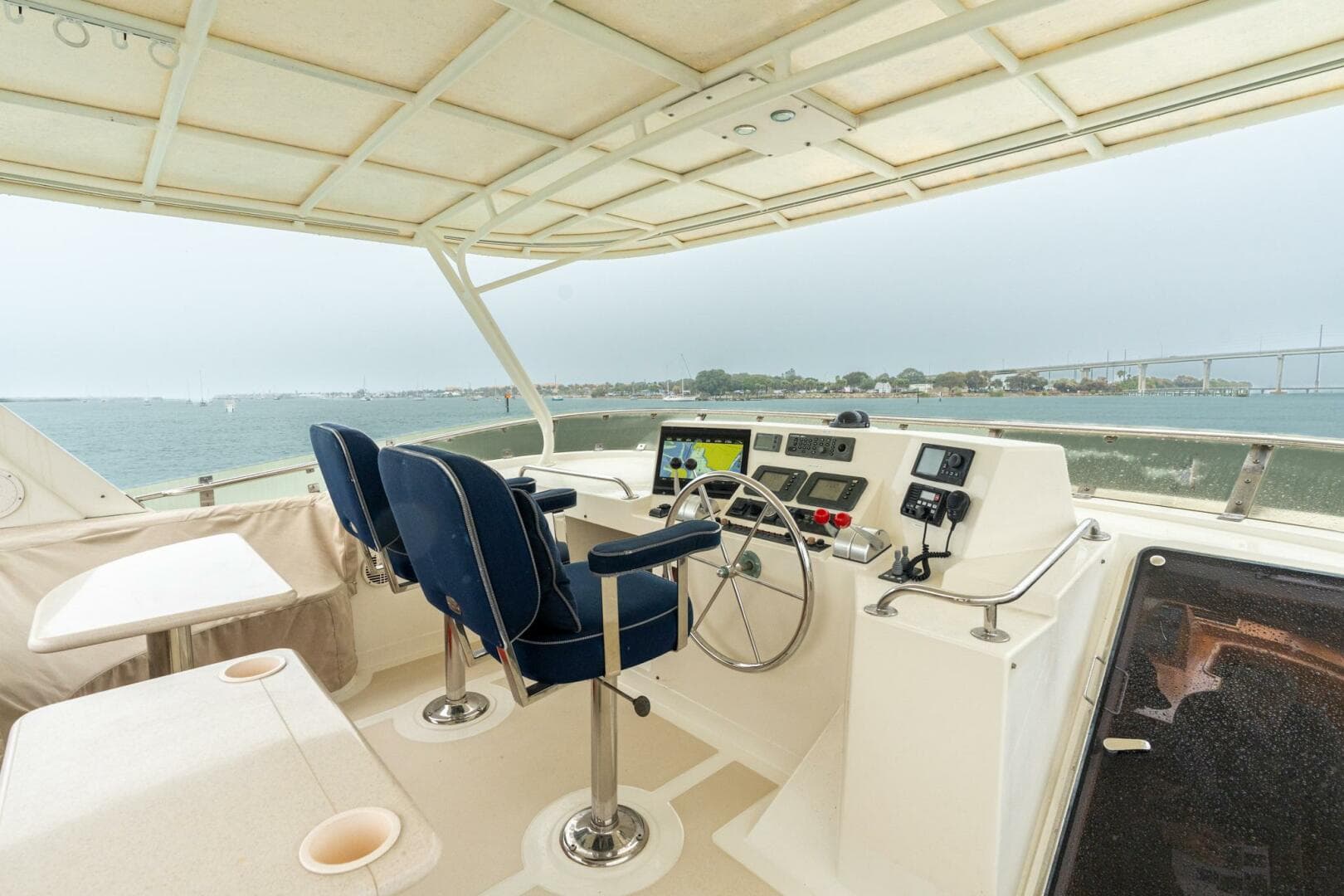 2005 Offshore Yachts Pilothouse — photo 17