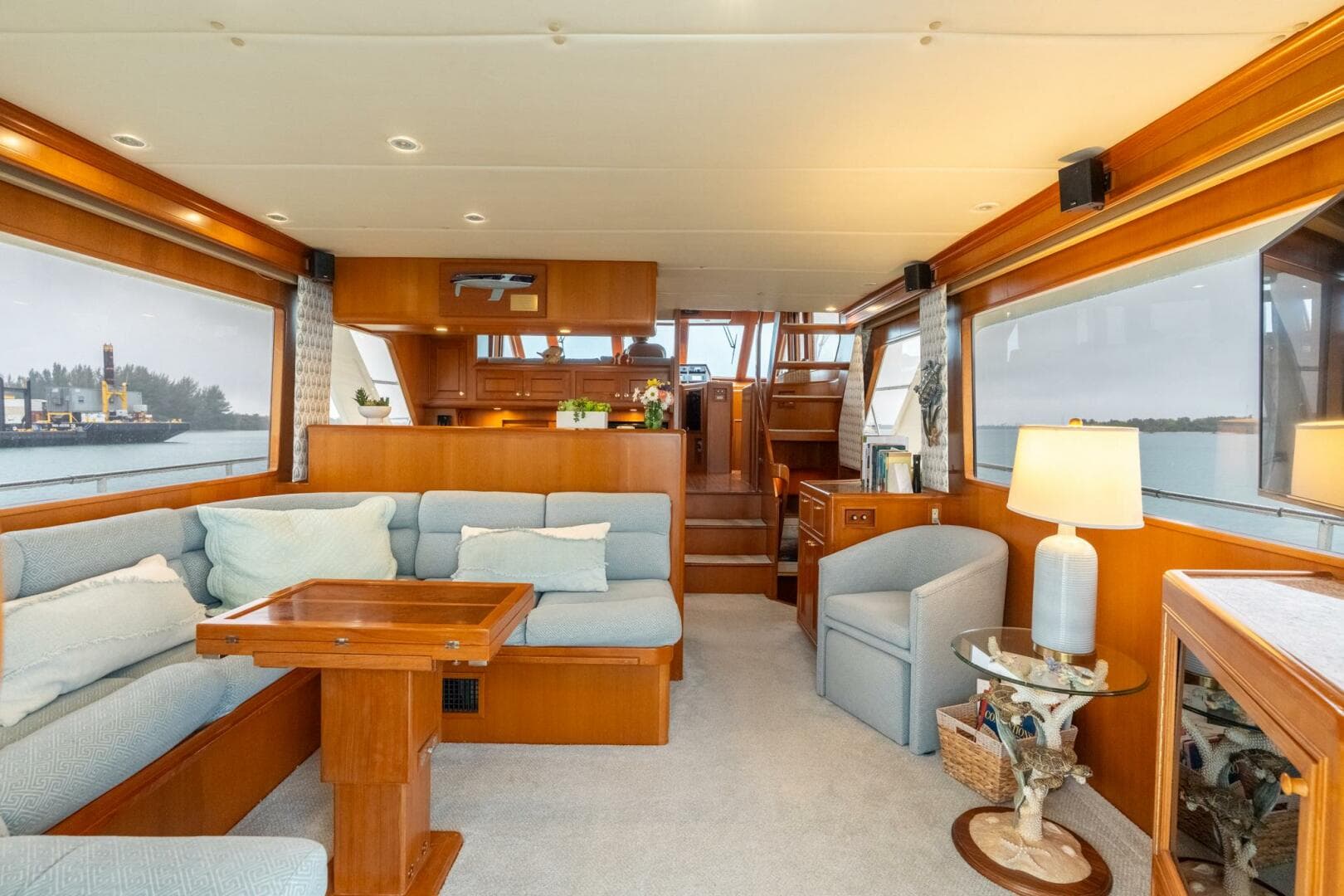 2005 Offshore Yachts Pilothouse — photo 2