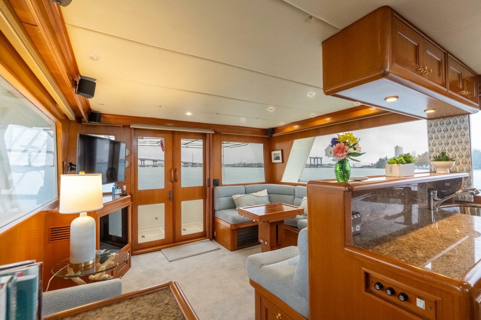 2005 Offshore Yachts Pilothouse — photo 4