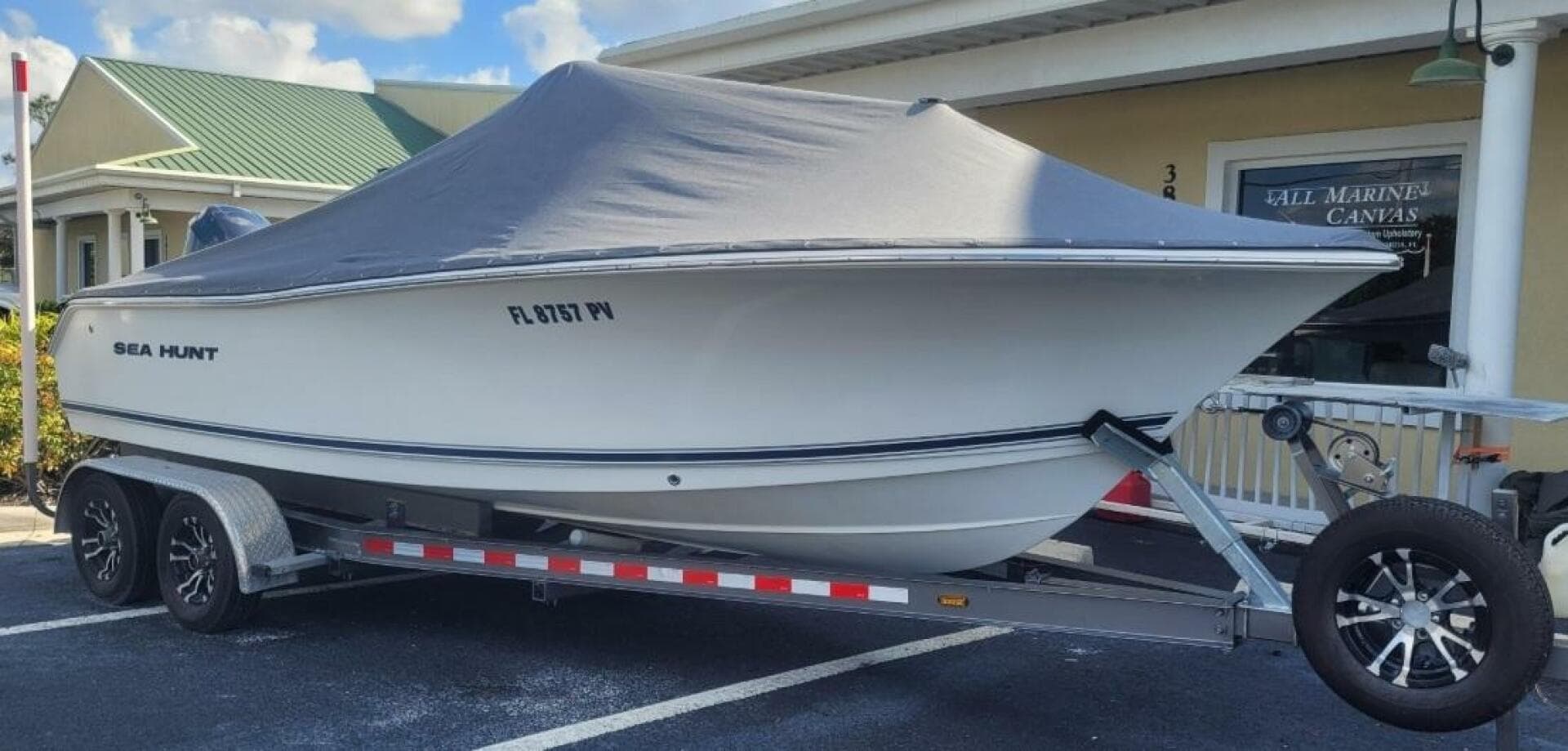 2015 Sea Hunt Ultra 211 — photo 4