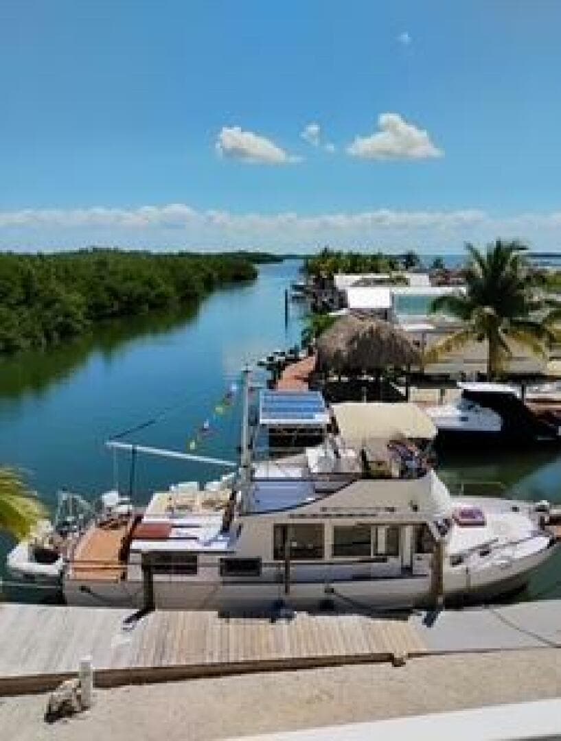 1977 Marine Trader 40 Double Cabin — photo 5