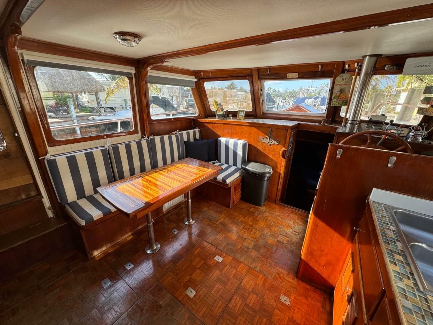 1977 Marine Trader 40 Double Cabin — photo 13