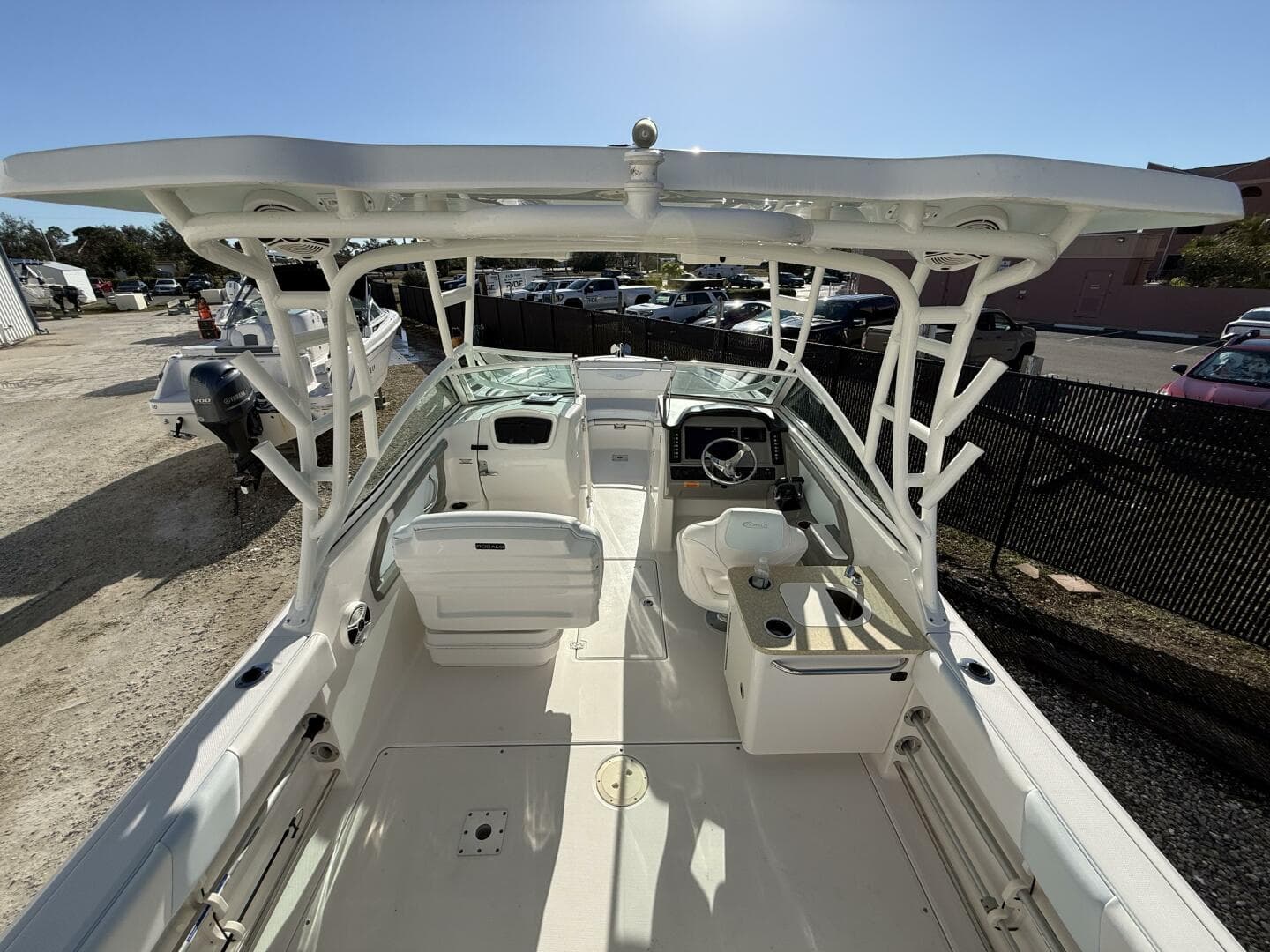 2018 Robalo — photo 6