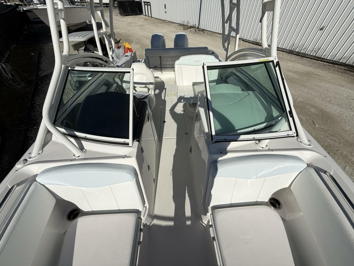2018 Robalo — photo 12
