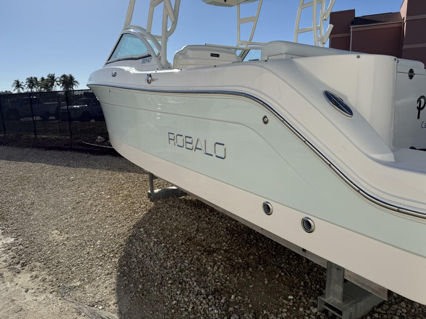 2018 Robalo — photo 4