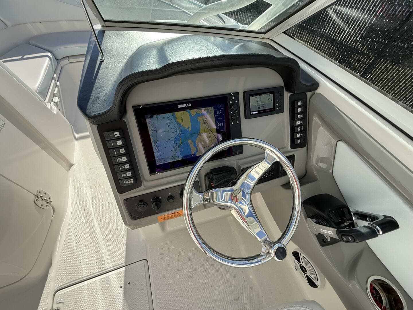 2018 Robalo — photo 7